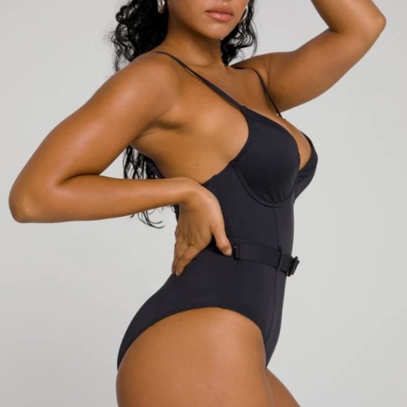 Good American Showoff Black One Piece Swimsuit Black - Picture 7 of 13